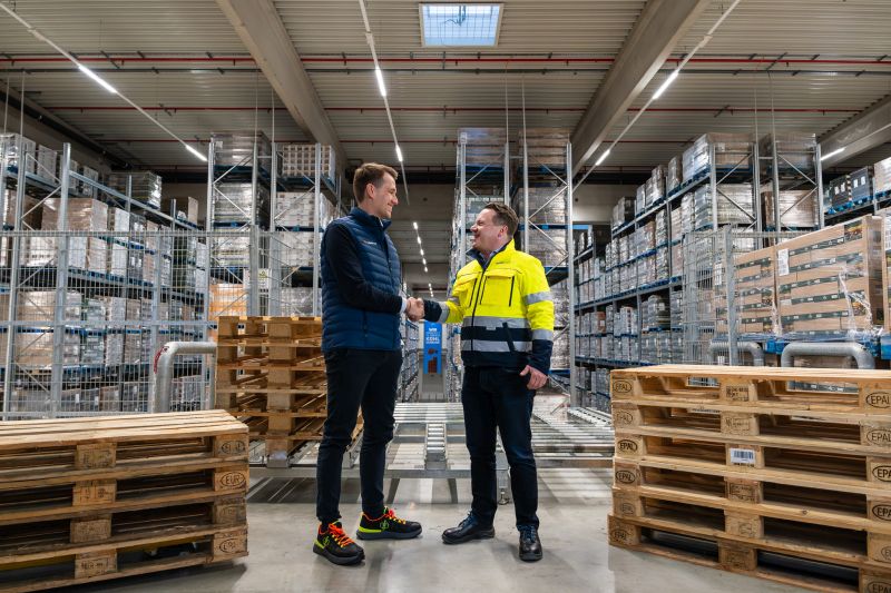 Nagel-Group, logistics service provider, logistics centre, logistics location, contract logistics, logistics space, reusable management, pallets, start-up